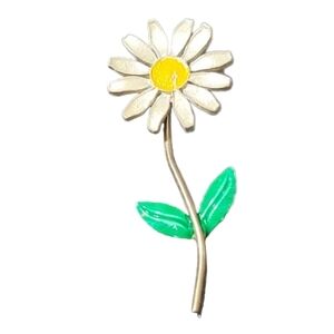 Enamel flower pin 70's white yellow green cottagecore vintage fun
